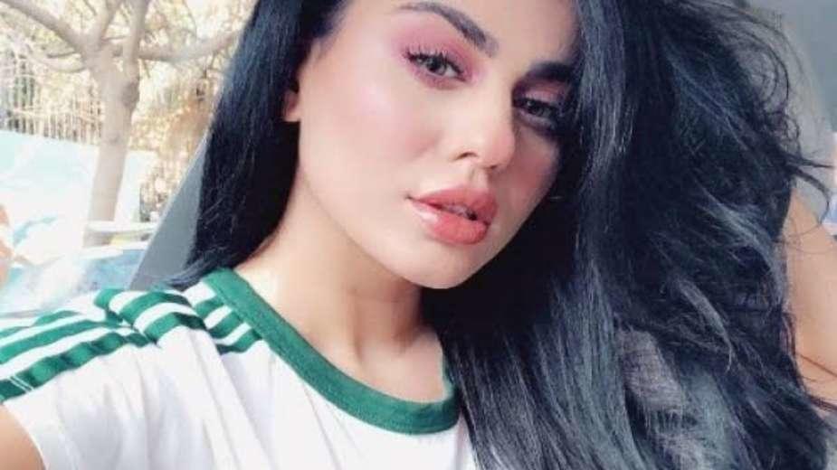 اللبنانية يومي تنصح الشباب باللايزر لإزالة الشعر ..  وتسأل: انت غوريلا؟