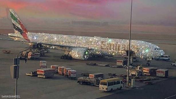 ما قصة الطائرة الإماراتية المرصعة بالألماس؟
