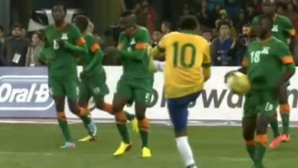 تسديدة "نيمار" الطائشة  ..  تثير غضب "الزامبيين"