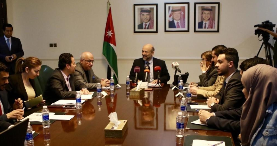 الرزاز :وعدنا بتوفير 30 ألف فرصة عمل .. وما زلنا عند الوعد