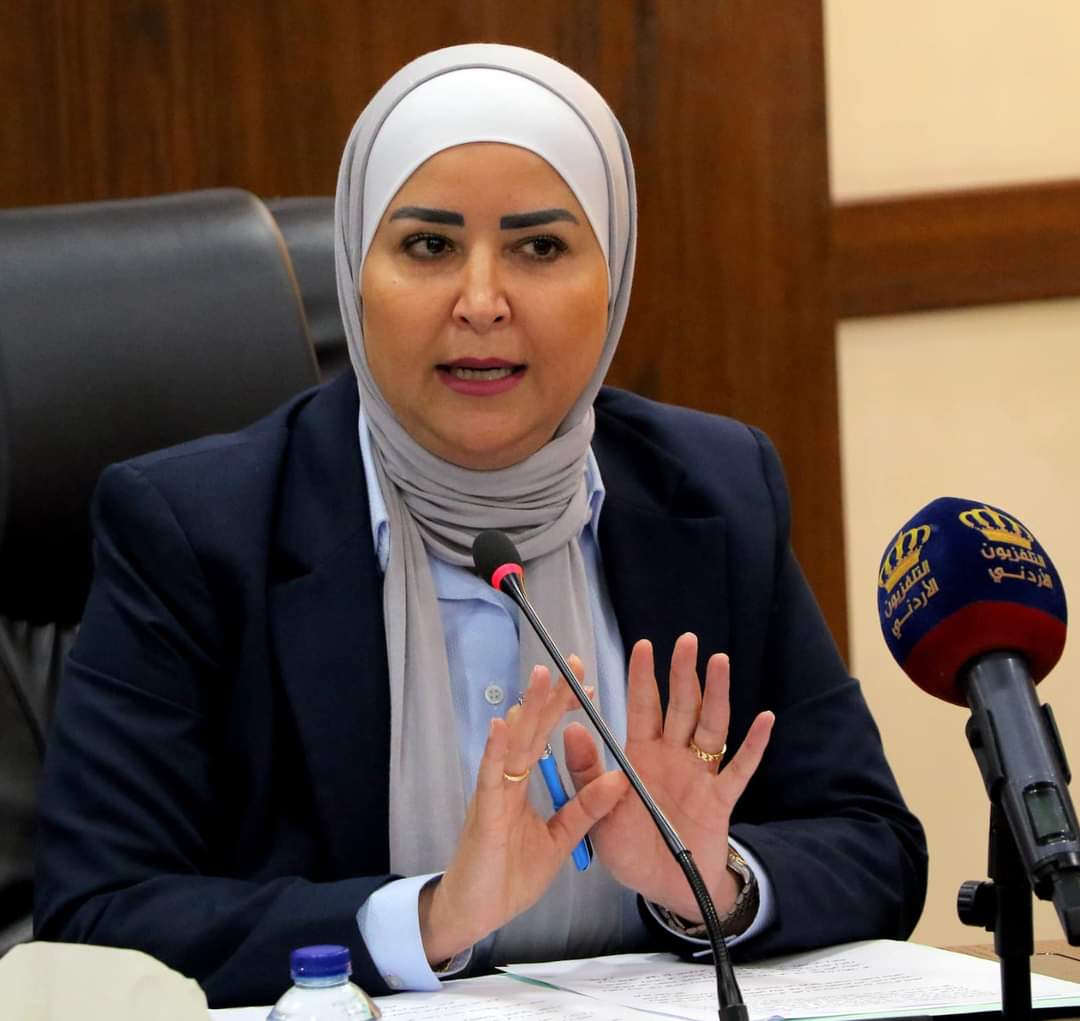 “المرأة النيابية” تثمن تجاوب الحكومة لتوصياتها حيال معلمات المدارس الخاصة