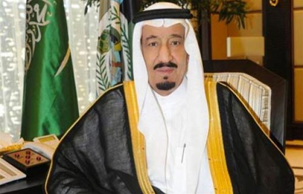 العاهل السعودي يحذر: لن نسمح لأي يد خفية بالعبث بلم الشمل العربي والإسلامي