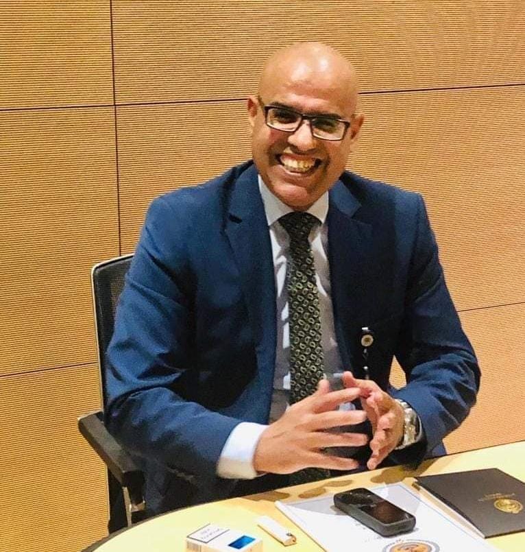 محمود الطيب وعائلته يهنئون أحمد فليح الجبور بتعيينه مديرًا لقضاء العريض