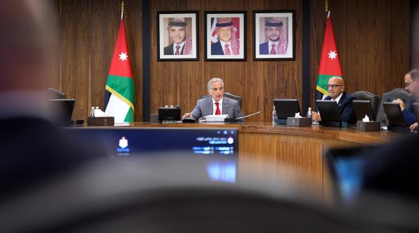 الحكومة تقر قائمة الجوائز المؤدية لحوافز الاداء للموظفين