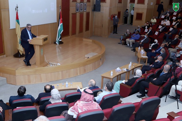 "الأردنية" تؤبّن الراحل عبد القادر عابد مستذكرة مسيرته المضيئة