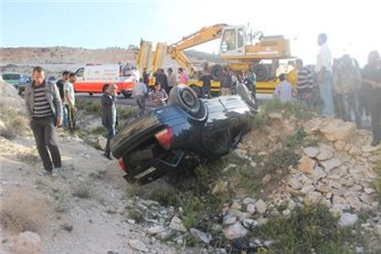 بالصور  ..  إصابة 3 مواطنين في حادث سير في  بيت لحم