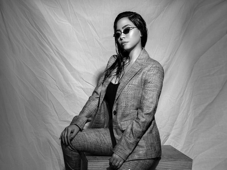 شيرين عبد الوهاب ترد على شائعات الاختفاء والطلاق بتغيير مدير أعمالها