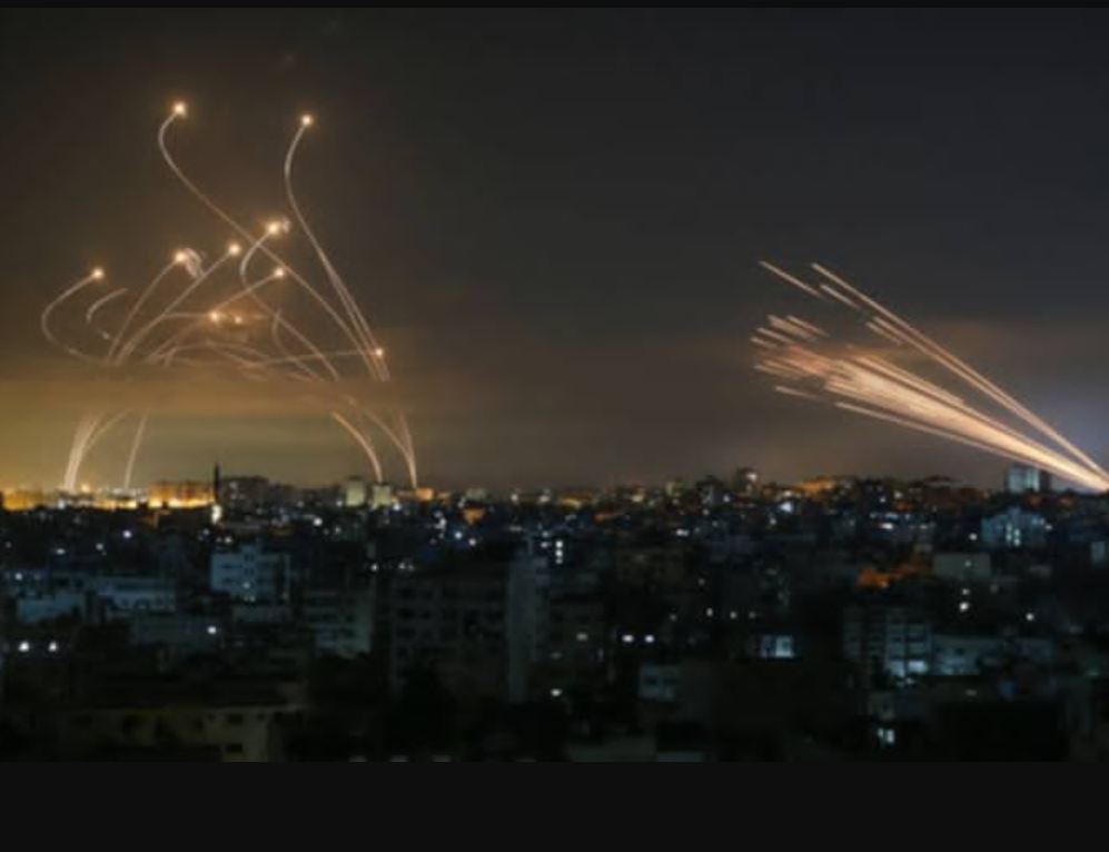 باحث إيراني يحذر: إسرائيل الأكثر احتمالاً لشن هجوم على إيران