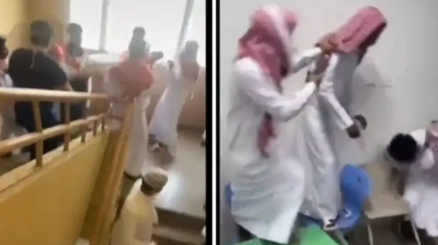 بالفيديو  ..  شاهد تبادل لكمات بين طالبين ينتهي بكارثة 