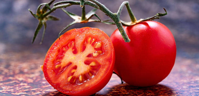 البندورة على مائدة السحور ..  ترطيب أفضل وصيام أسهل