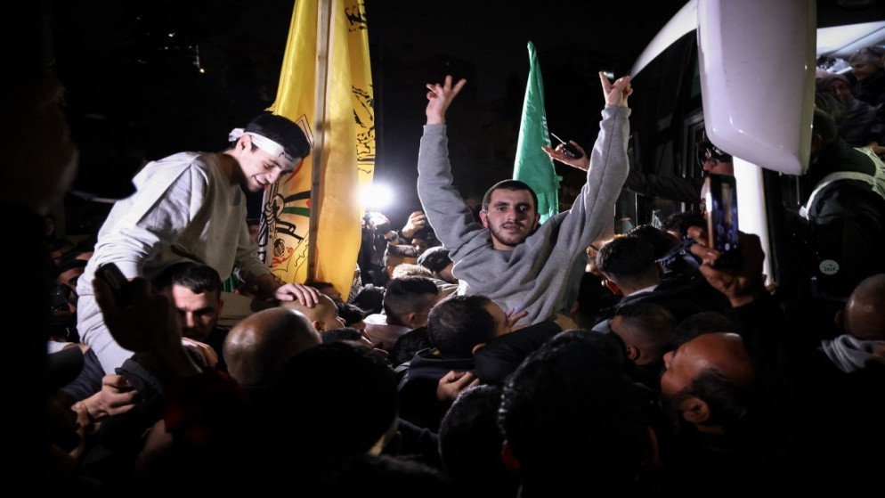 الاحتلال يعيد اعتقال 15 محررا أفرج عنهم في صفقة التبادل الأخيرة