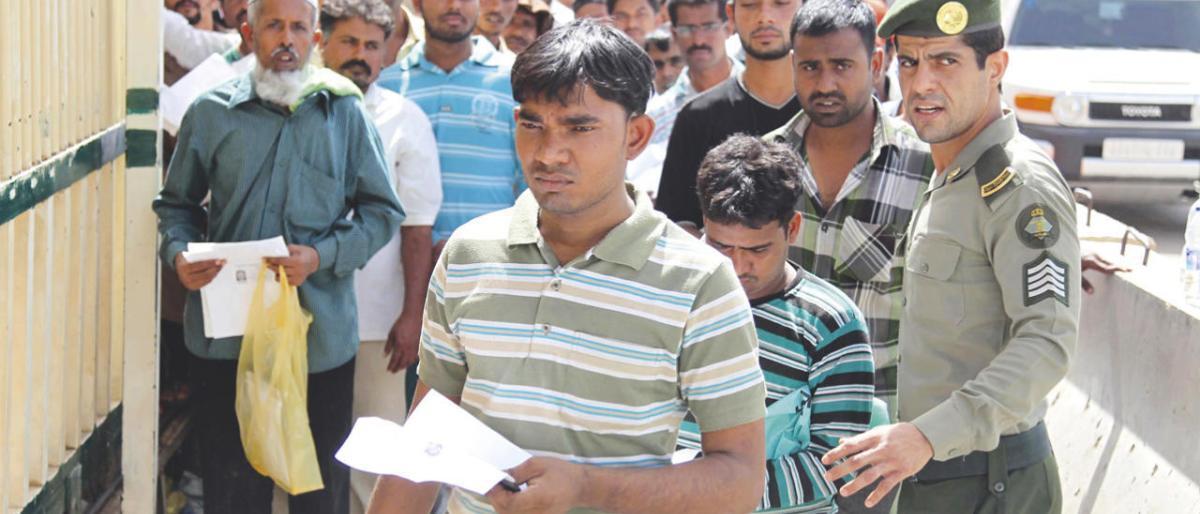 السعودية ..  ضبط أكثر من 18 ألف مخالف لأنظمة الإقامة والعمل