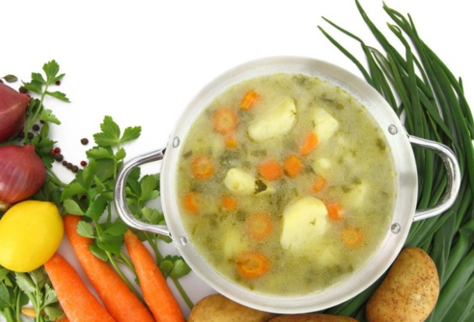طريقة عمل شوربة الخضار الخفيفة