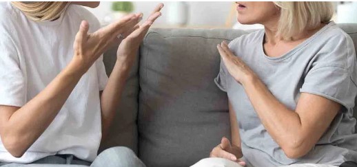 ما رأيكم بالسّماع لشكاوي والدتي عن أبي وأهله؟
