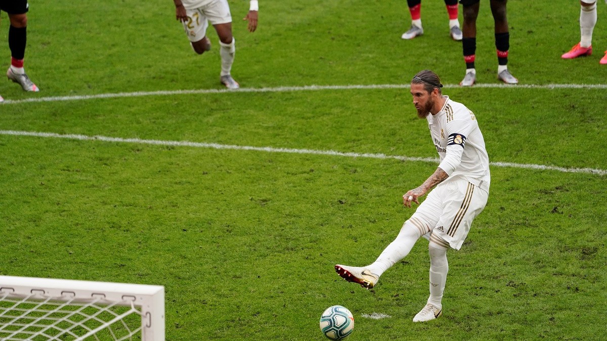 مباراة ريال مدريد وغرناطة ..  سيرجيو راموس على بعد هدف من رقم مميز