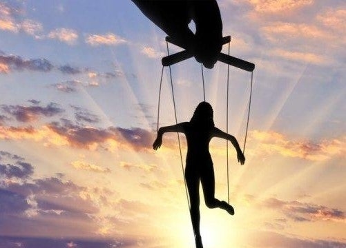  القناع الميكافيلي