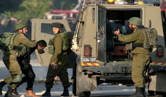 الاحتلال الإسرائيلي يعتقل أكثر من 50 فلسطينيا في الضفة الغربية