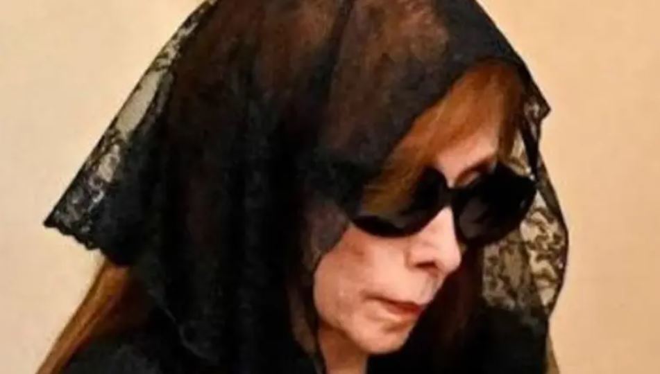 فيروز في إطلالة حزينة ..  ريما الرحباني تنشر أحدث صورة لوالدتها