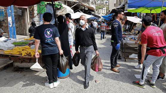 الاجراءات الحكومية الجديدة تدخل حيز التنفيذ اليوم بتمديد ساعات الحظر و اغلاق قطاعات جديدة