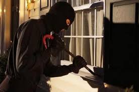 القبض على شاب عشريني خلال محاولته سرقة احد المنازل في عمان 