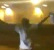 أردني يخرج عارياً للشارع العام بسبب " العيديات "  و ضغط زوجته