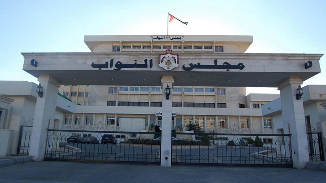 "نائب" على سرير الشفاء يجري عملية قسطرة ..  تفاصيل