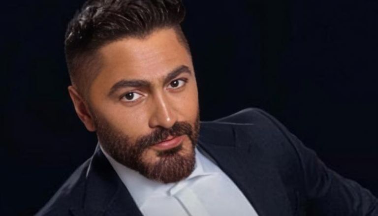 تامر حسني يستأصل جزءا من الكلى ..  تفاصيل حالته الصحية