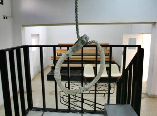 الحكومة : تطبيق الإعدام إنفاذ للقوانين بحق مجرمين روعوا الآمنين