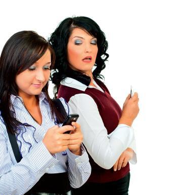 ضرتي تكيد لي المكائد وتريد الخلاص مني