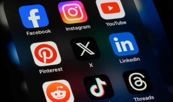 إيقاف تشغيل الفيديوهات تلقائيًا على منصات التواصل الاجتماعي