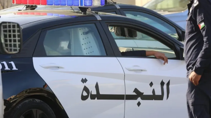 وفاة ثلاثيني إثر اعتداء داخل صالون حلاقة في الزرقاء