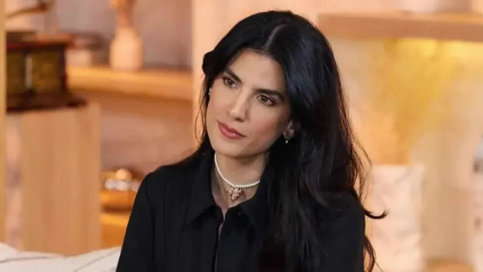 كارمن بصيبص تعلن حملها الأول .. وتصف طفلها ب الهدية