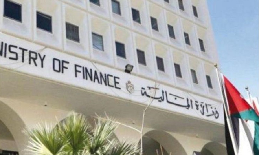 المالية: ارتفاع الإيرادات المحلية 9 % الشهر الماضي