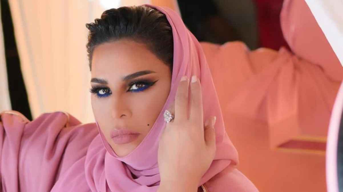 أحلام الشامسي تُفجر مفاجئة البدء بحفظها للقرآن الكريم ..  فيديو
