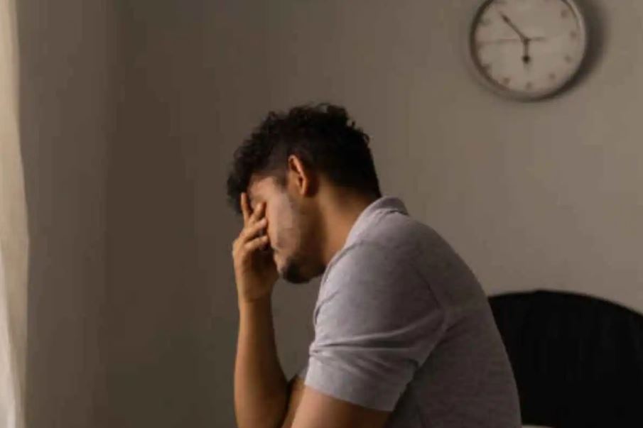 قلق الصباح ..  ما أسبابه وكيف تتعامل معه؟  