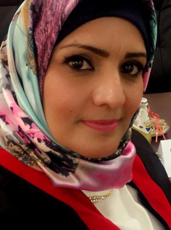 بسام النوافله وعقيلته يهنئان د. هيا الهلالات بمناسبة حصولها على الدكتوراه 