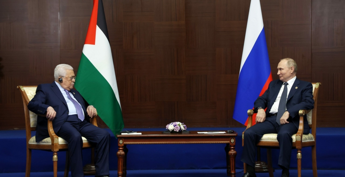 البيت الأبيض يشعر "بخيبة أمل شديدة" من كلام عباس لبوتين حول عدم الثقة في واشنطن