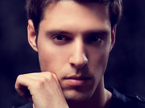 هل تختارين الرجل بناءا على شكله أم طباعه؟