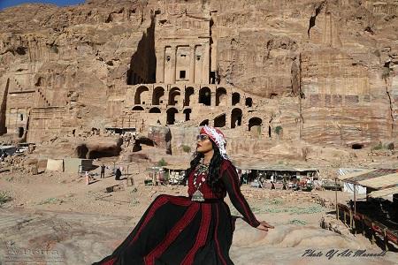 أحلام تنتج" فيديو " بتقنيات متميزة عن الاماكن السياحية في الاردن وخاصة "البترا 