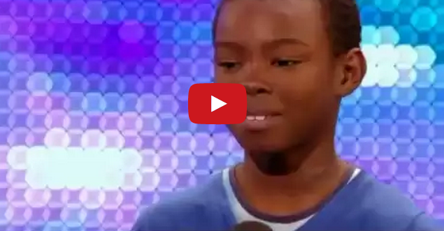 طفل افريقي صوته رائع يغني ويبكي  ..  برنامج المواهب البريطانية - بريطانيا غوت تالنت