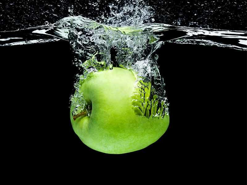 فوائد سحرية لتناول التفاح الأخضر على الريق