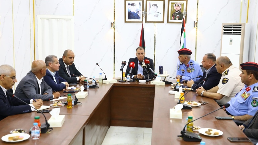 الفراية: يتفقد جسر الملك حسين ويتحدث عن اسباب الاكتظاظ