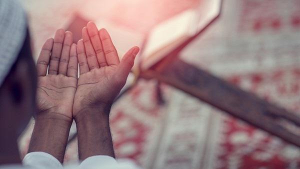 مصر: قراءة هذه السورة بعد الفجر يجعل الله يستجيب لك