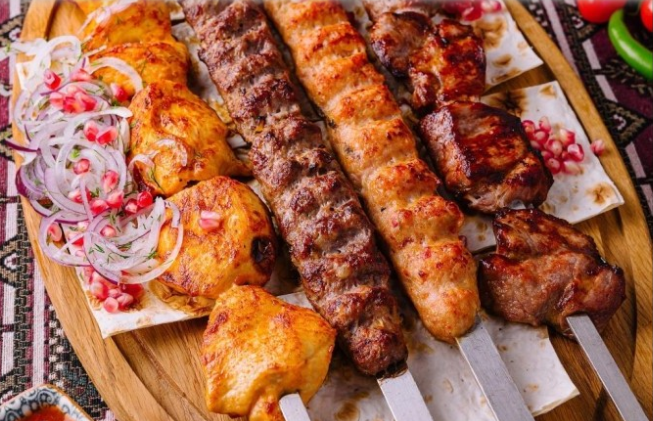 طريقة عمل مشاوي كباب وشيش طاووق