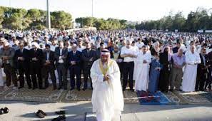  هل تُسقط صلاة العيد خطبة الجمعة؟  ..  الافتاء الاردنية تجيب 