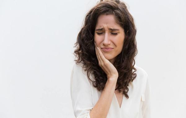 كيفية تسكين ألم الضرس في المنزل
