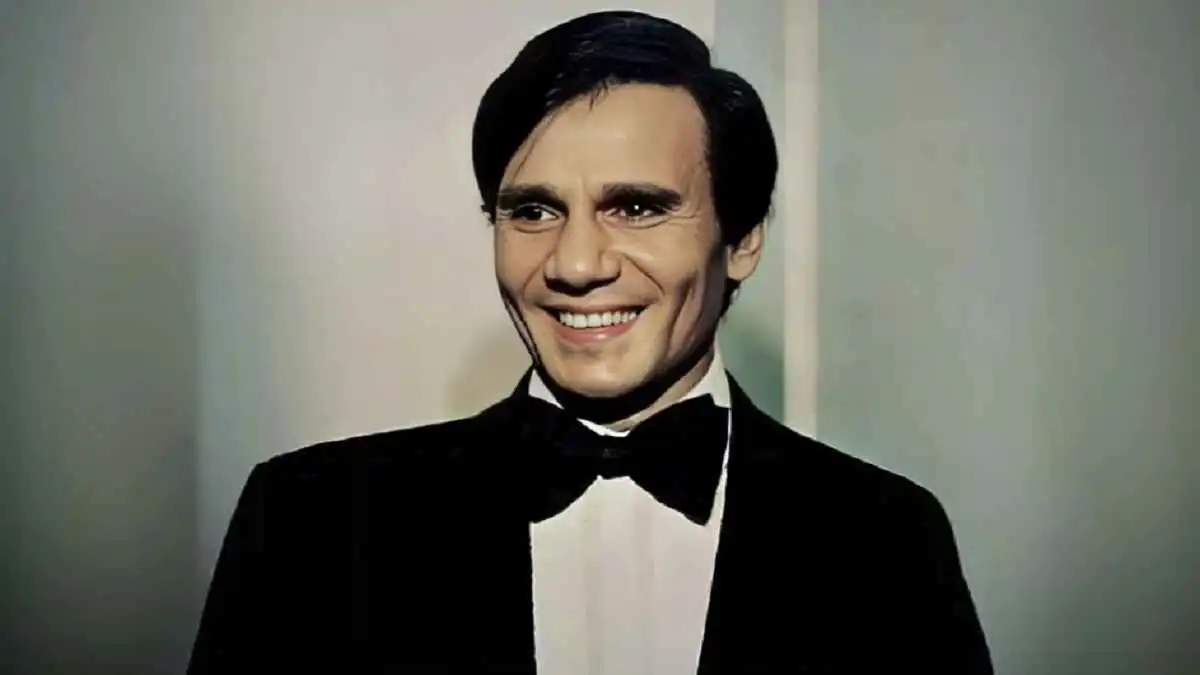 أسرة "العندليب" تنفي مطالبتها بفيلم عالمي على غرار مايكل جاكسون 