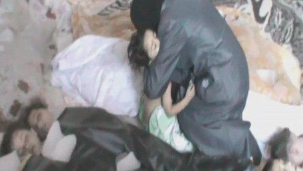 بالفيديو  ..  كيمياوي الأسد "يخنق" ريف إدلب من جديد