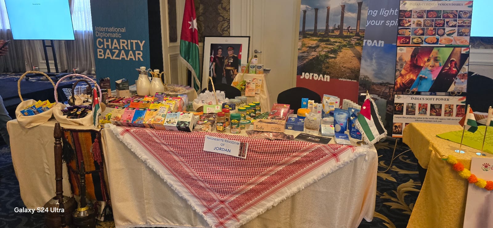 بدعم من "صناعة عمان" ..  حضور مميز للمنتجات الأردنية في فعاليات البازار الخيري الدبلوماسي الدولي في كينيا 