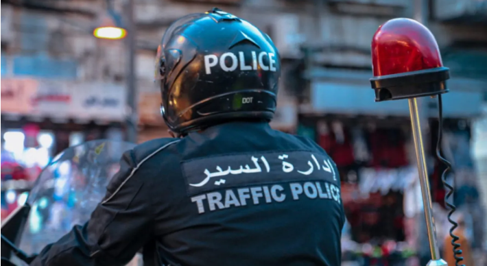 الأمن العام يحذر: الحبس والغرامة لمستخدمي المركبات الخاصة كـ"تكسي غير مرخّص"